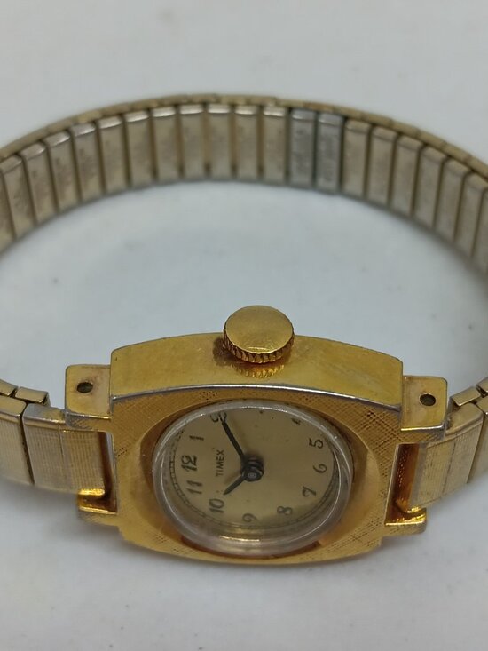 VINTAGE 1974 Timex Model 23 Women\'s 22mm Gold Tone Manual Wind Watch main image 7